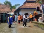 Tanggul Situ Jebol, Banjir Rendam Sawah dan Rumah Warga di Subang