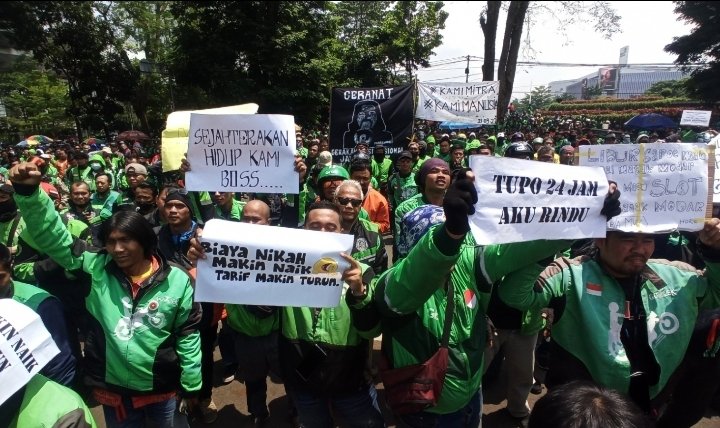 Selain di Kota Bandung, Driver Ojol di Jakarta dan Surabaya juga Protes Potongan Aplikasi dan Pelanggaran Tarif
