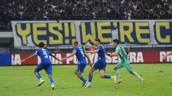 Gustavo Franca dan Tyronne del Pino Persembahkan Gol Lagi untuk Persib Bandung