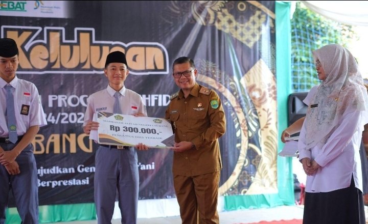 MAN l Subang Gelar Tasyakur Kelulusan Peserta Didik Kelas XII dan Program Tahfidz