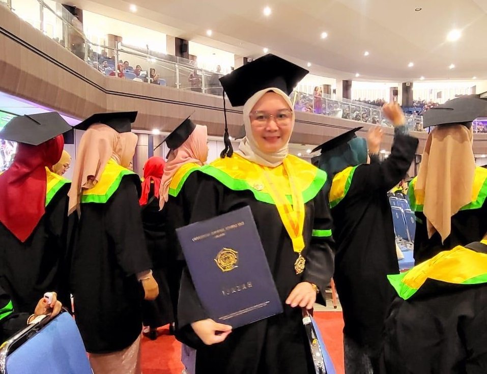 Inspiratif! Pernah Kantongi Gelar Doktor, Intan Cahya Rachmat Ambil Gelar S1 Lagi di Tengah Kesibukan Kerja sebagai ASN di KBB