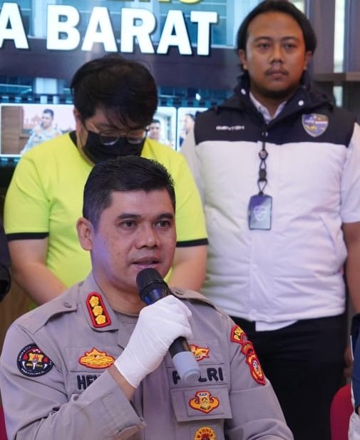 Dari facebook ke Fanpage, Medsos jadi Sarana Promosi Judi Online