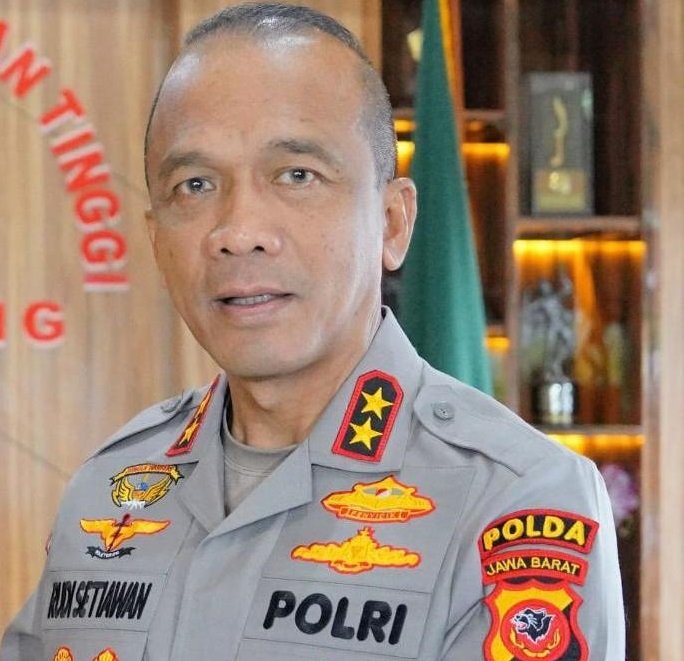Kapolda Jabar Ucapkan Selamat Back to Back Persib: Rayakan Kemenangan dengan Suka Ria dan Tertib