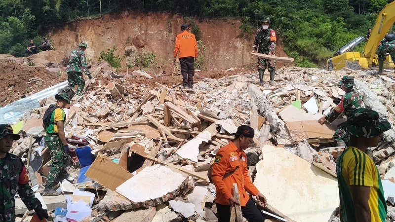 Potensi Longsor Susulan di Nagreg Mengancam Warga