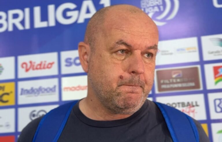 Tegas! Bojan Hodak Tak Izinkan Persib Kendur di Akhir Musim Liga
