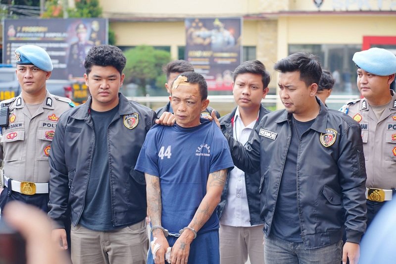 Tak Dipinjami Motor, Pria di Banjaran Habisi Ayah Tiri dengan Tongkat Pel