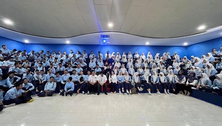 Telkom Regional 2 Berikan Pelatihan Digital Marketing untuk Siswa SMK Telekomunikasi Telesandi Bekasi