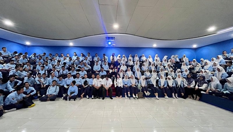 Telkom Regional 2 Berikan Pelatihan Digital Marketing untuk Siswa SMK Telekomunikasi Telesandi Bekasi