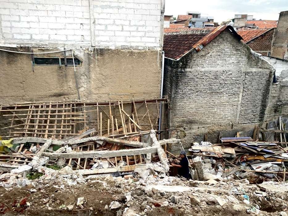 Warga Diminta Pindah Sukarela, Pemkot Bandung Tak Segan Bongkar Bangunan di Pinggir Sungai