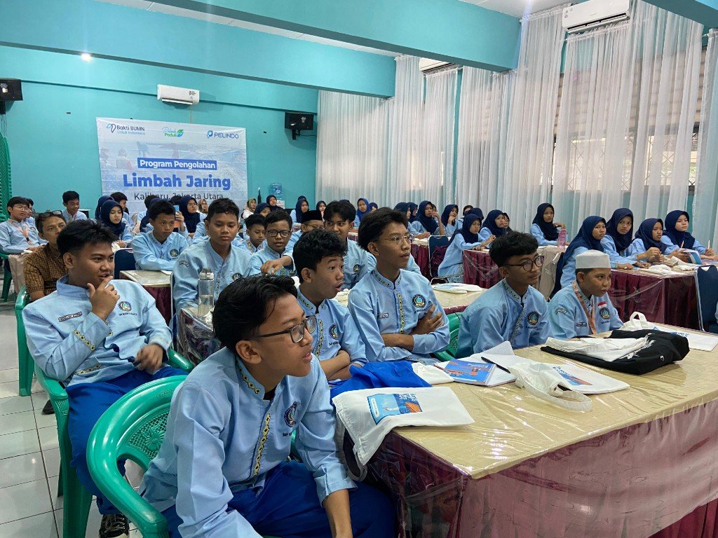 Siswa SMP Diedukasi Bahaya Limbah Laut Ghost Net