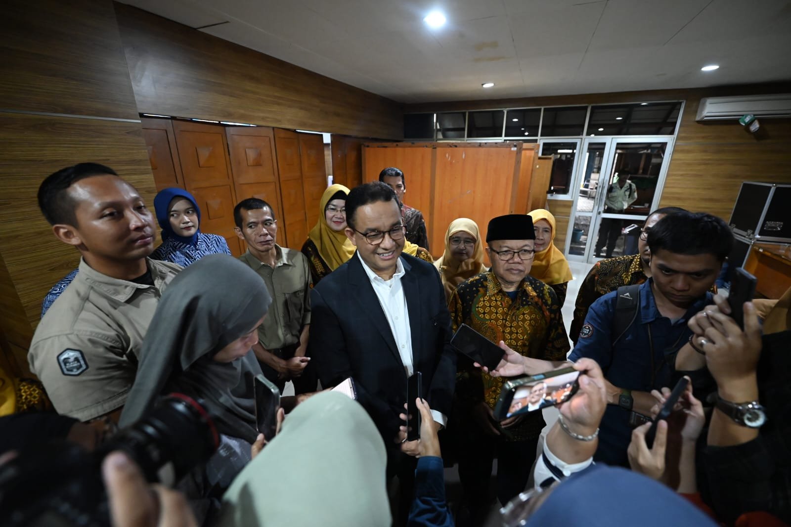 Kuliah Umum di Unisba, Anies Baswedan Beberkan Peran AI untuk Pengembangan Pendidikan