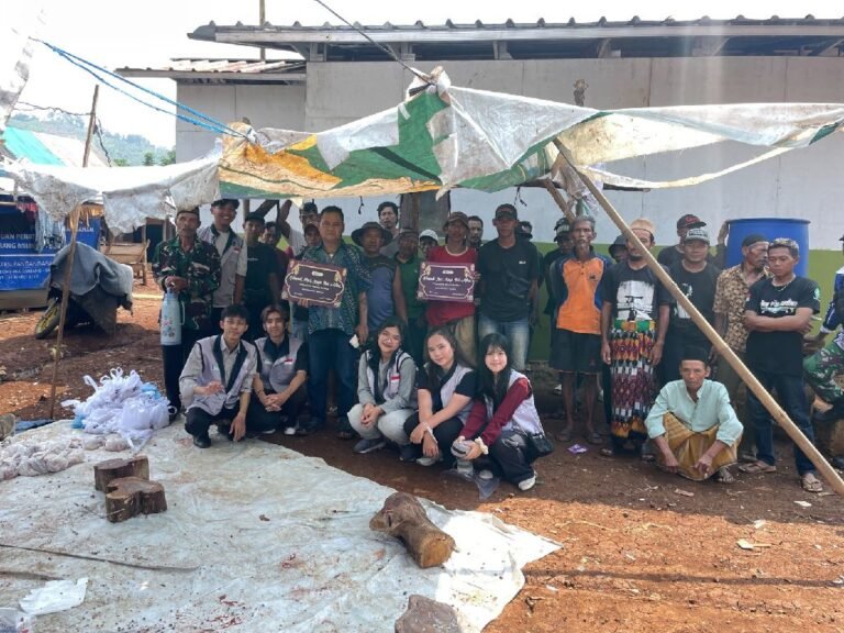 Daya Group Salurkan Hewan Kurban di TPA Sarimukti pada Idul Adha 1446 H Lalu
