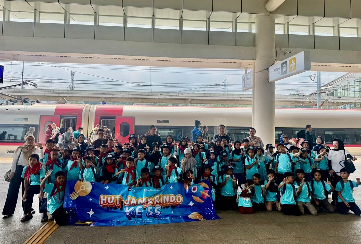 Jamkrindo Selenggarakan Program Inspiratrip untuk Anak-anak Panti Asuhan di Bandung