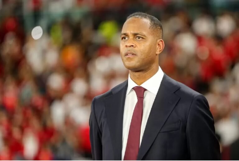 Pelatih Timnas Indoensia Patrick Kluivert Pertimbangkan Mengubah Sistem Permainan