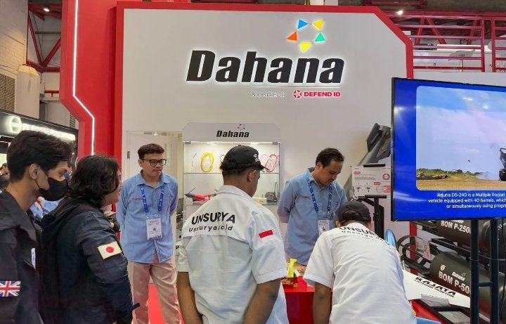 Hari Keempat Indo Defence 2024, Pengunjung Padati Booth DEFEND ID