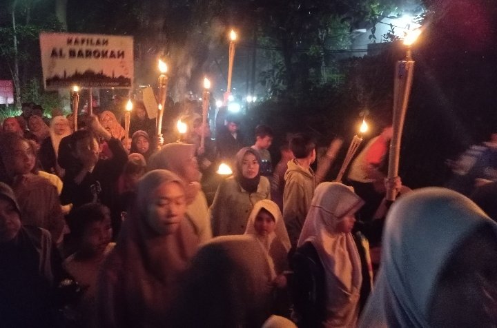 Warga Babakan Cianjur Cicendo Kota Bandung Gelar Pawai Obor Sambut Tahun Baru Islam