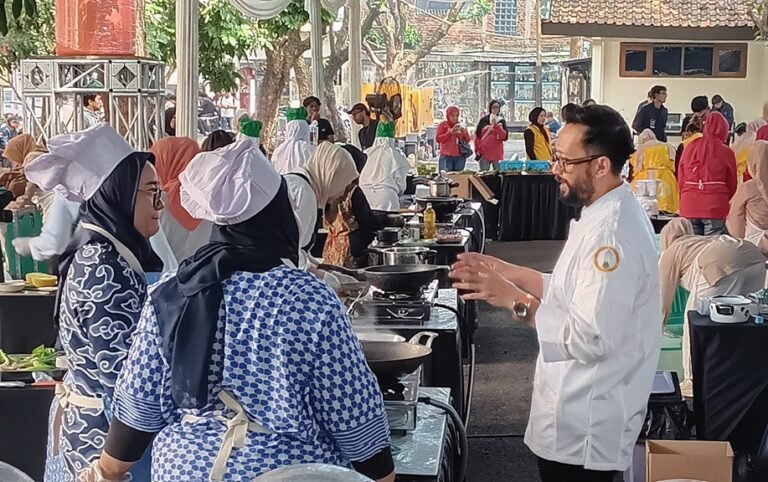 Festival Harmoni UNPAS: Edukasi Bijak Kelola Sampah Dapur Demi Lingkungan