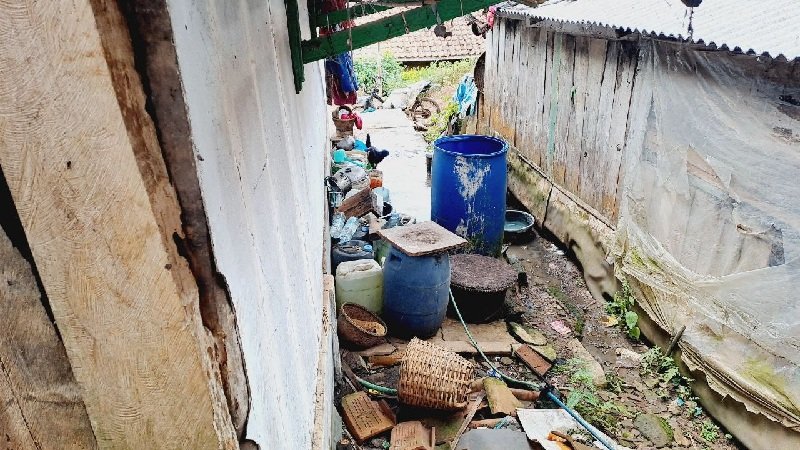 Demi Air Bersih, Warga Cikawari Kec Cimenyan Butuh Selang 4.000 Meter