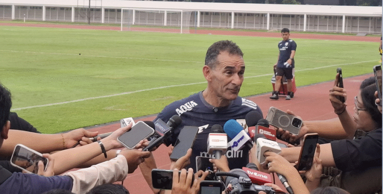 Pelatih Timnas Indonesia U-23, Gerald Vanenburg Minta Pemain Harus Senang Bermain untuk Merah Putih