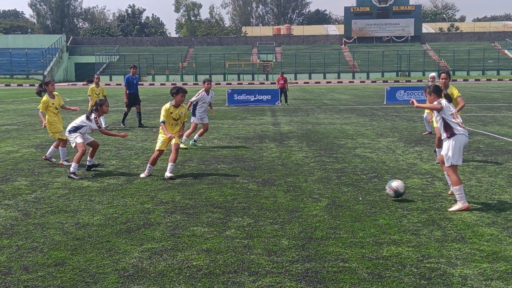 Ketika Anak-Anak Bermain Sepak Bola untuk Perjuangkan Kesetaraan Gender