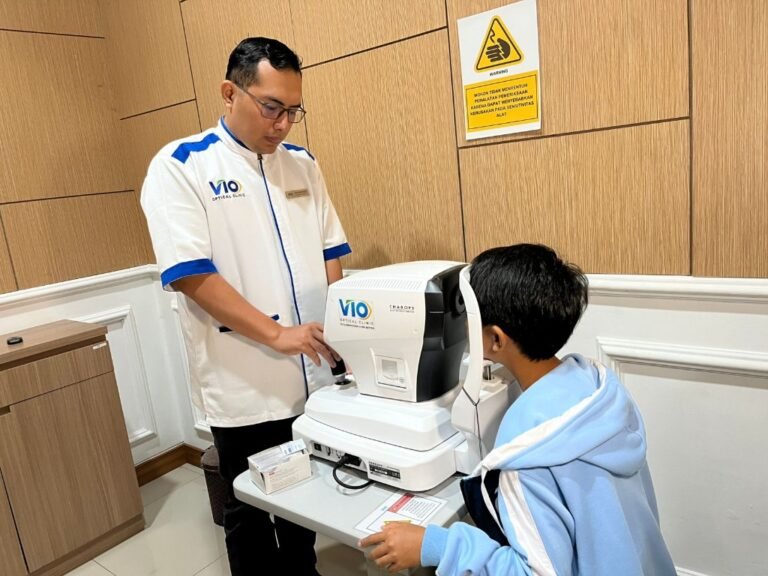 VIO Optical Clinic Perkenalkan Teknologi Prediksi Minus Anak Hingga 10 Tahun ke Depan