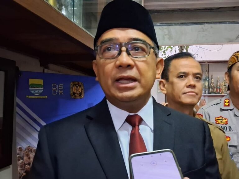 Bandung Ubah Jam Masuk Sekolah, Atur Penggunaan HP Siswa Mulai Tahun Ajaran Baru