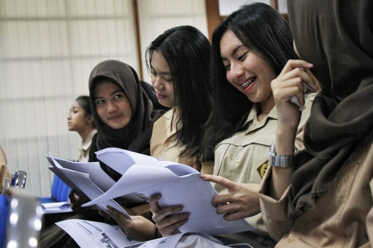 Masuk Sekolah Pukul 6 Pagi, Orang Tua Kelelahan, Pengamat Minta Pemerintah Hati-Hati