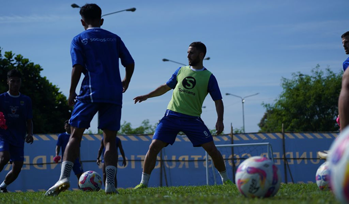 Pemain Asing Baru Persib Bandung Ini Ngaku Sudah Nyetel! Super League  dan ACL Siap Digempur