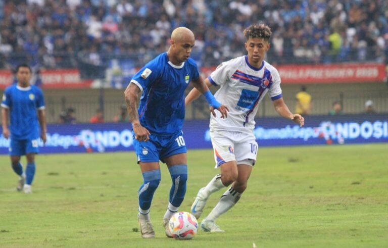 Pemain Baru Masih Adaptasi, Bojan Hodak Optimistis Persib Bandung Akan Bangkit