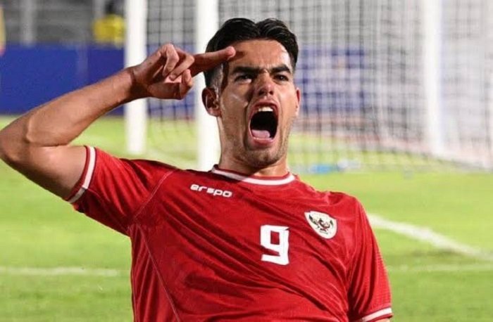 Makin Kesini Makin Mirip! Titisan Legenda Ruud van Nistelrooy Lahir untuk Indonesia: Jens Raven Dapat Pesan, Media Belanda Bangga