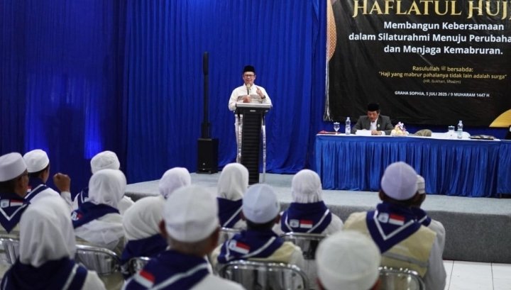Di Acara Haflatul Hujjaj 1446 H, Wakil Bupati Subang Kang Akur Ajak KBIHU Sutaatmadja Dukung Program Nyaah Ka Indung