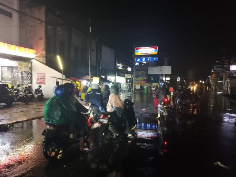 Warga Kab Bandung Keluhkan Banjir Tak Pernah Usai, Normalisasi Sungai Jadi Solusi