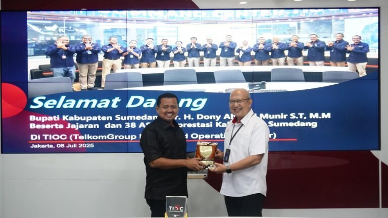 Perkuat Sinergi Digitalisasi Pemerintahan, Telkom Sambut Benchmark Smart Digital Office Pemerintah Sumedang