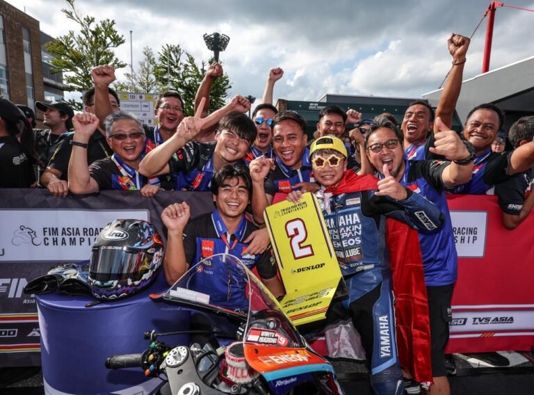 Wahyu Nugroho dan Candra Hermawan Raih Podium di ARRC Motegi, Tim Yamaha Racing Indonesia Tampil Memukau