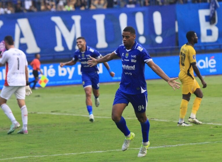 Persib Bandung Menang di Laga Perdana, Bojan Hodak Senang Febri Cetak Gol