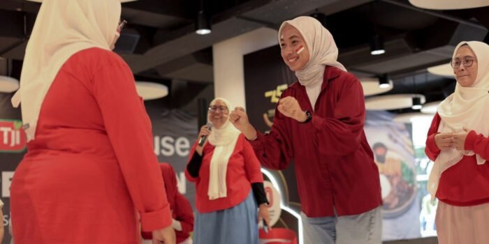Komunitas Fotografi Kompakers Bandung Rayakan HUT ke-80 RI di Mal Bandung Indah Plaza