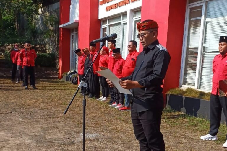 DPC PDIP Bandung Barat Laksanakan Upacara Peringatan HUT RI Ke-80 Secara Khidmat