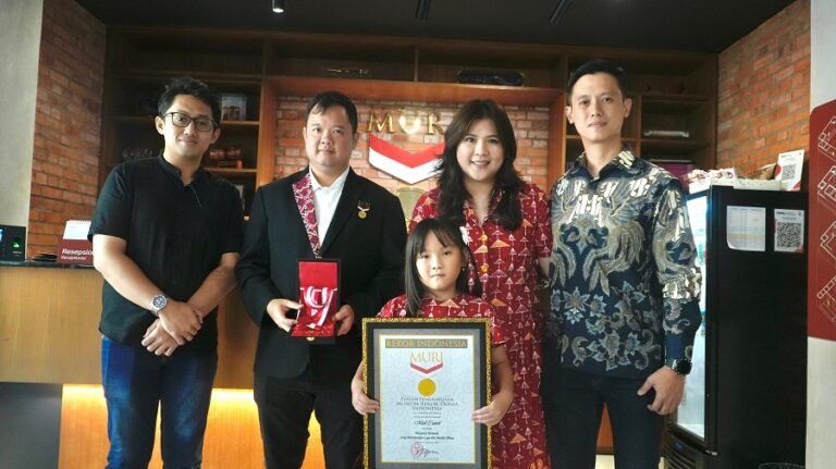 Miel Caerol Bocah Asal Bandung Ciptakan Lagu Sendiri dan Masuk Rekor MURI