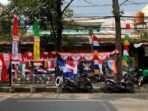 Penjual Bendera Jalanan di Bandung Kian Terdesak, Bendera One Piece Lebih Dicari