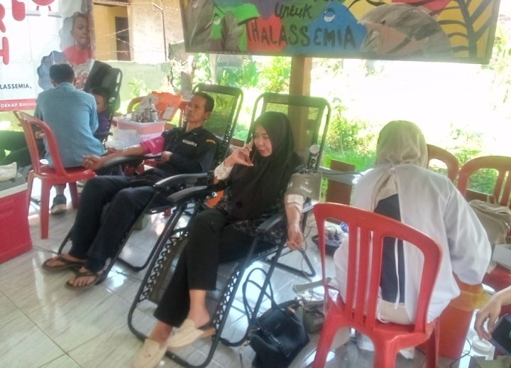 Ketua DPRD Kabupaten Bandung Hj Renie Rahayu Fauzi Ajak Warga Kabupaten Bandung Tetap Semangat Untuk Donor Darah‎