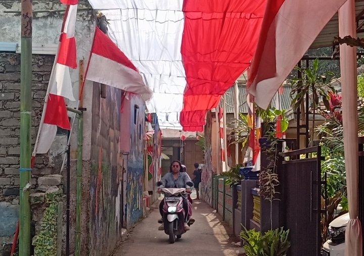 Cara Unik Warga Bandung Barat Sambut HUT RI ke-80