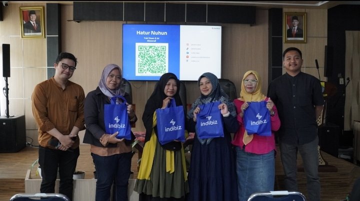 Telkom Regional II Dukung Digitalisasi UKM di Cicendo melalui Indibiz