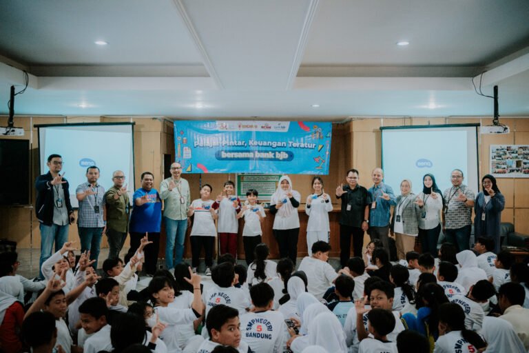 OJK, Disdik Kota Bandung Bersama bank bjb Dorong Generasi Muda Mandiri Finansial Mulai dari Sekolah