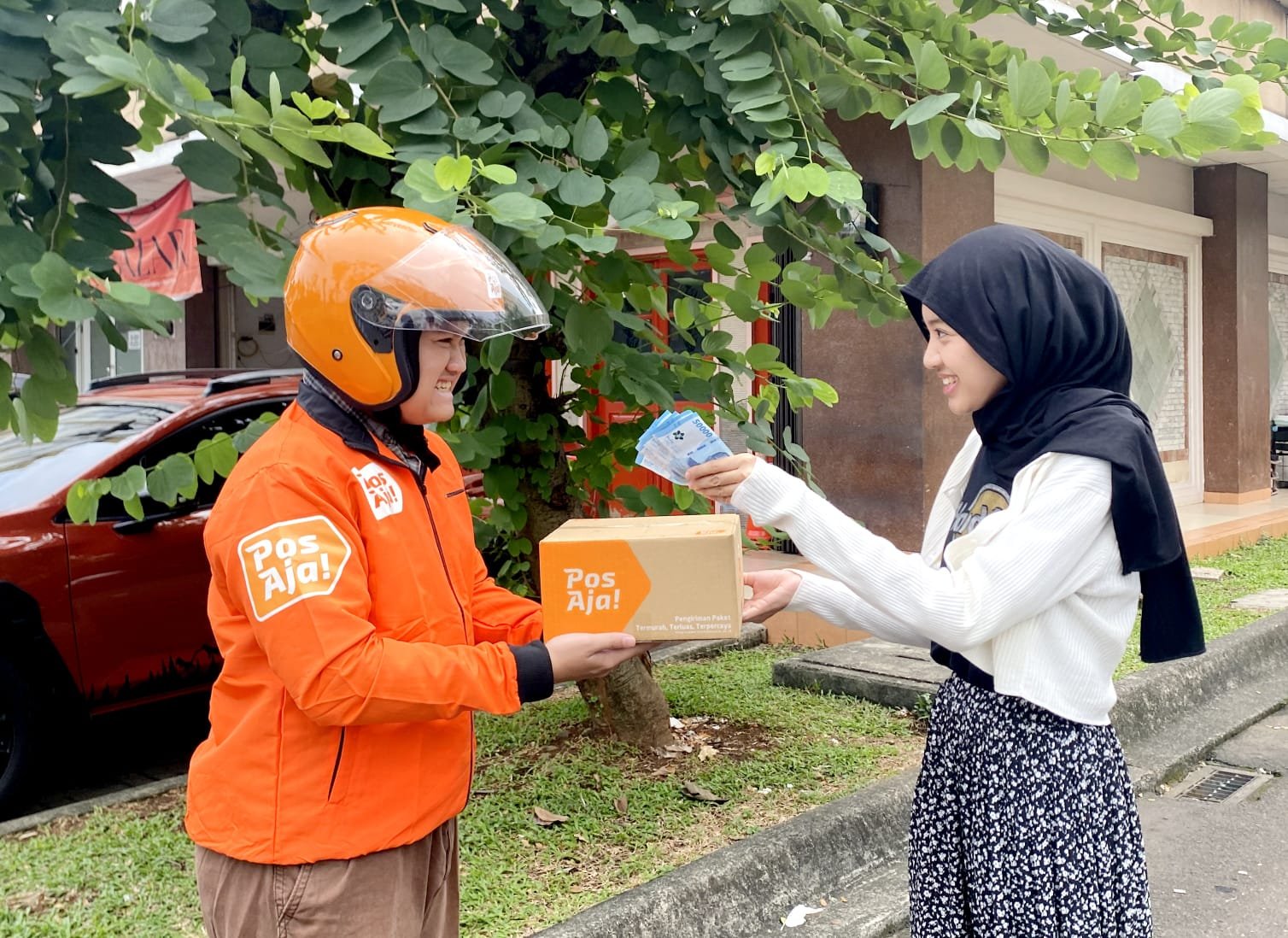 Pos Indonesia Perkuat UMKM Lewat COD di Shopee