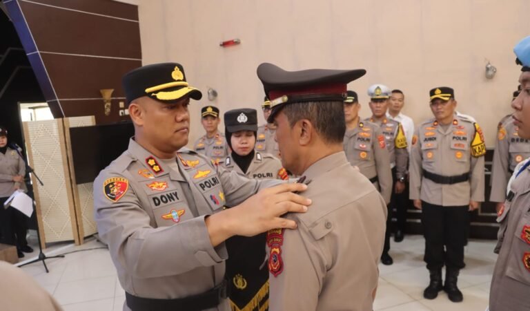 Kapolres Subang  Pimpin Upacara Kenaikan Pangkat