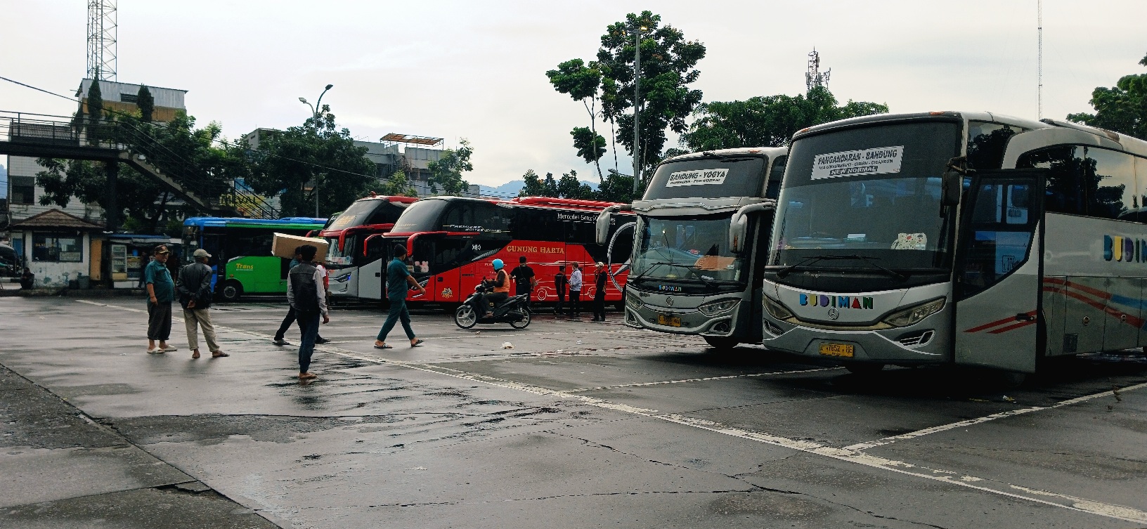 Terminal Cicaheum Masih Beroperasi, Pengalihan Trayek Bus Tunggu Kepastian Resmi Pemerintah