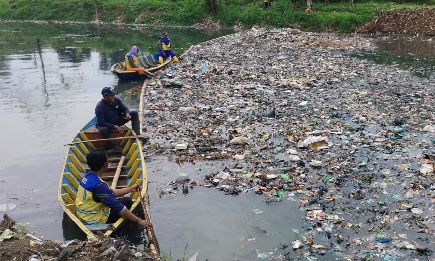 Sampah Menumpuk di Kab Bandung, PSEL Baru Beroperasi 2–3 Tahun Lagi