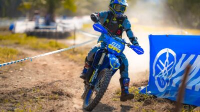 Night Race Perdana Shell BLU CRU Yamaha Enduro Challenge Sambangi Kalimantan Barat
