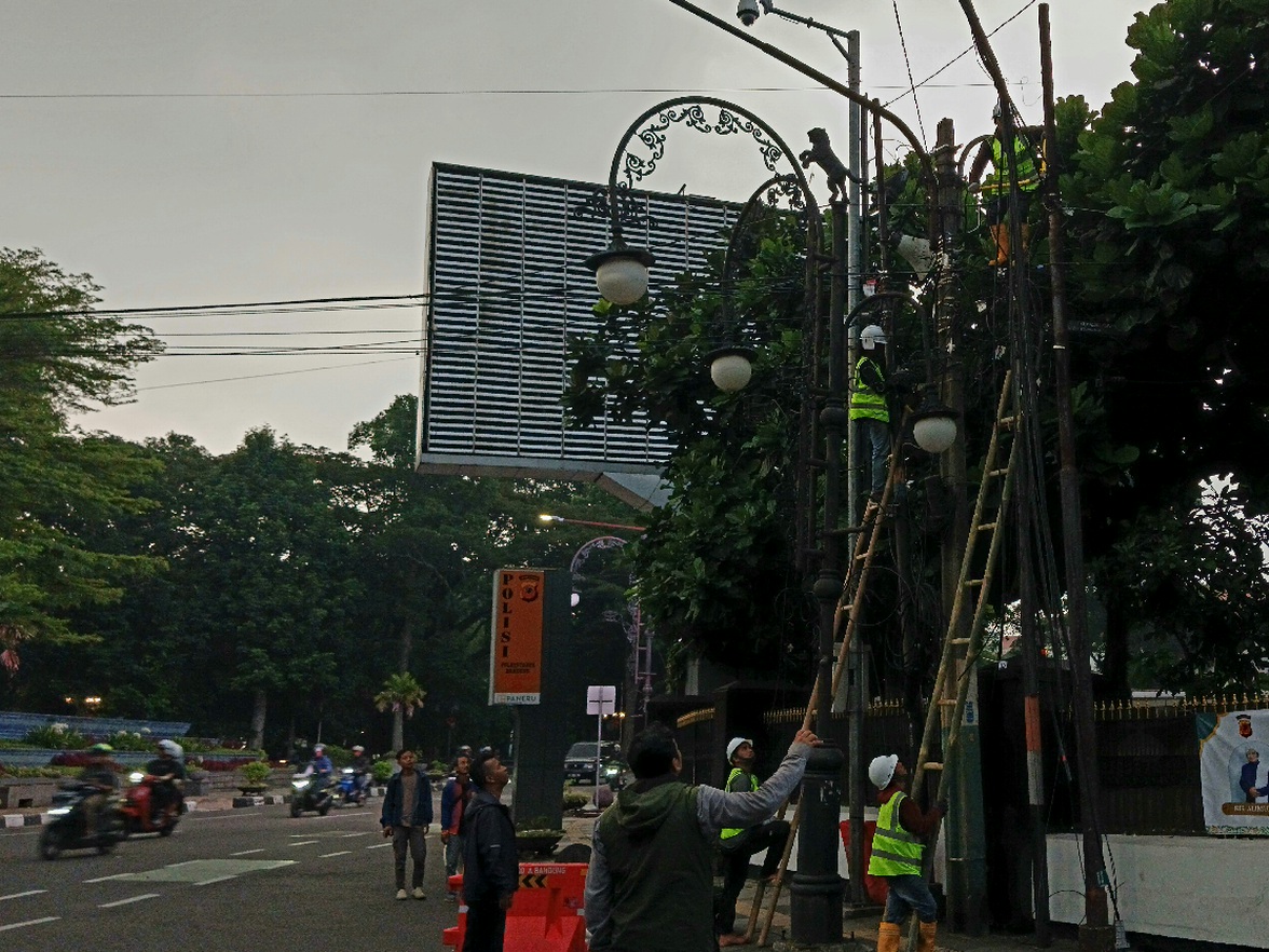 Hindari Blackout Internet, Penataan Kabel Udara Bandung Fokus Jaga Layanan Publik Tetap Stabil